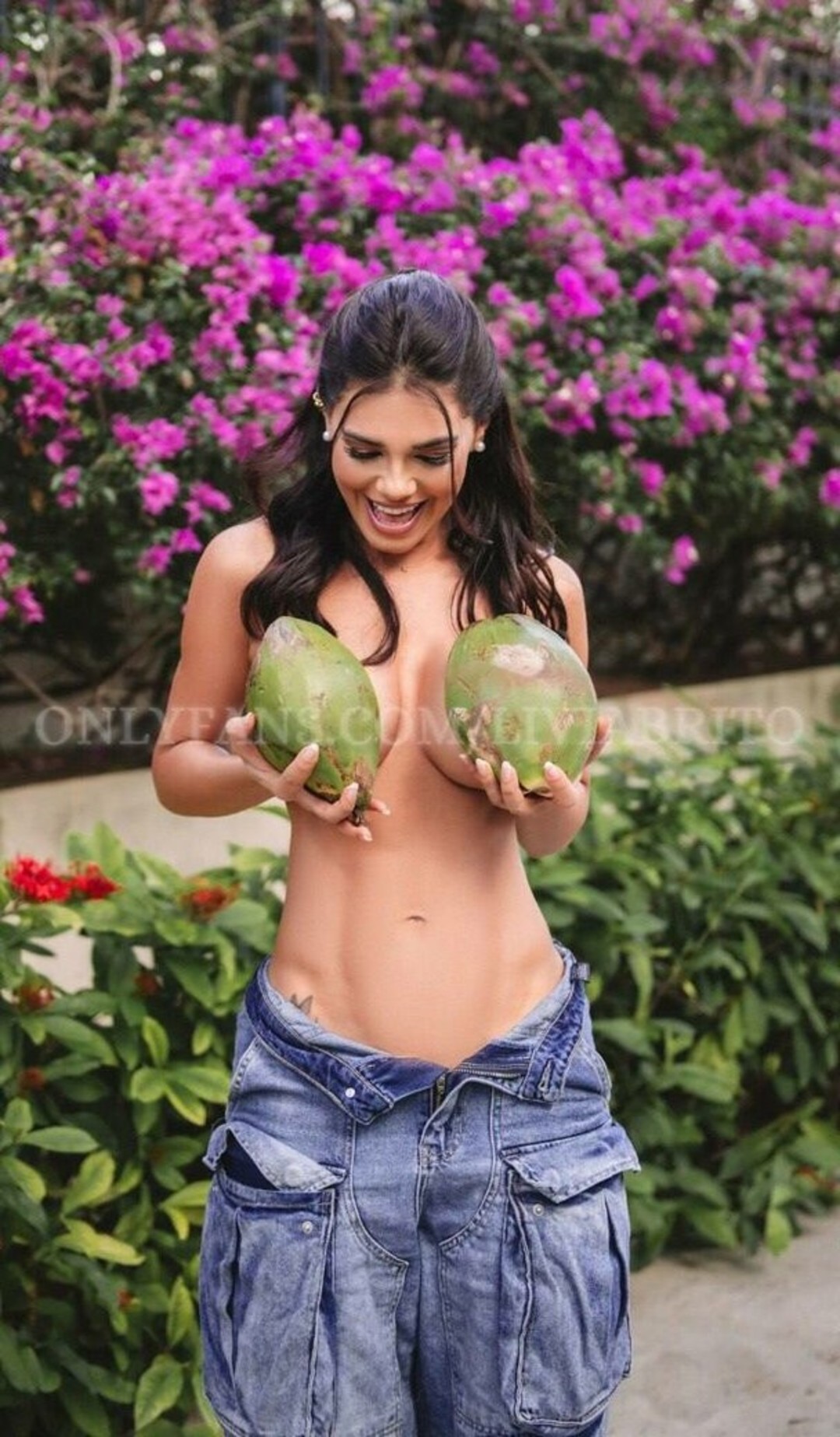 Livia Brito star exclusive photo
