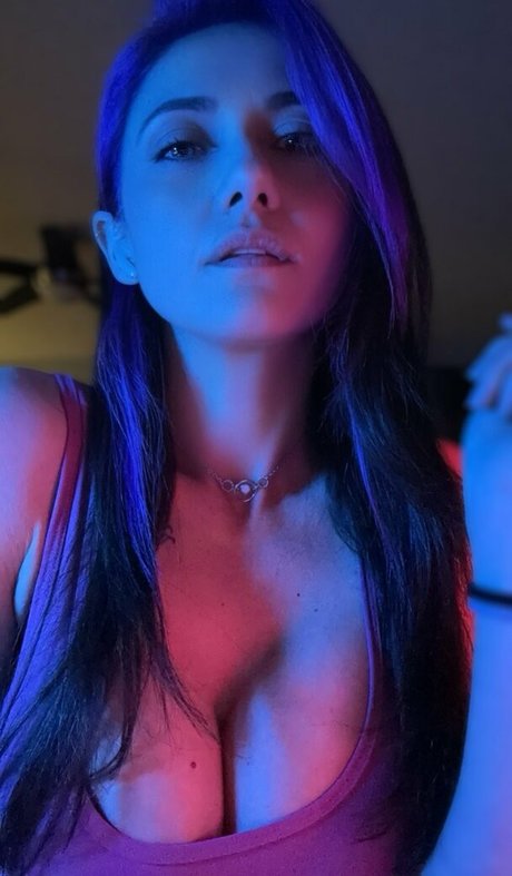 Convallariaxo nudes actress pics