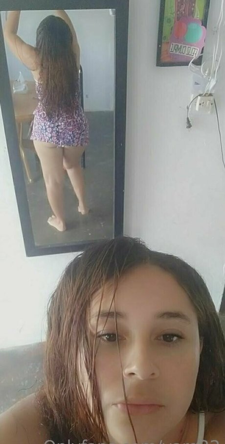 yarq22 erotic star img