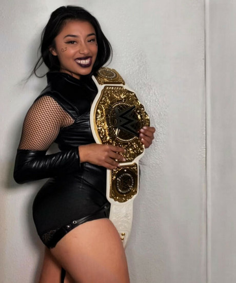 Minnieportable model pornographic img