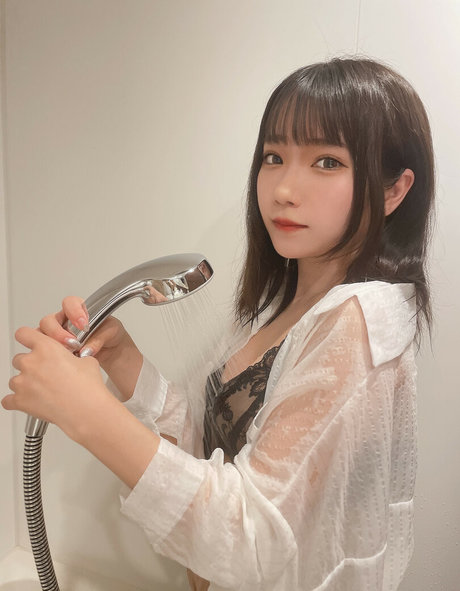 Izuchinono model beautiful images