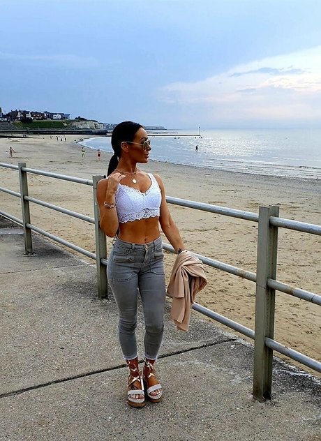 ladyamandarendall top model pictures