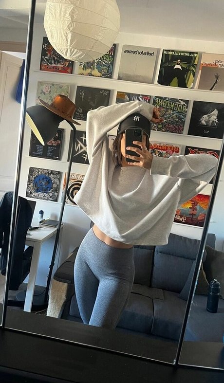 lapeytattoo nude model picture