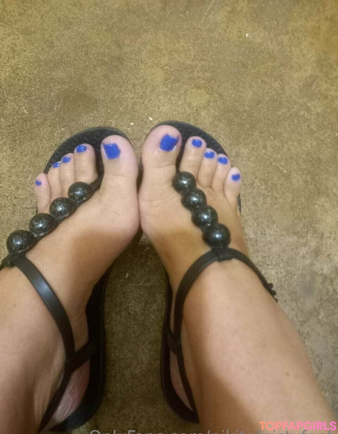 nikitafeistyfeet model naked pic