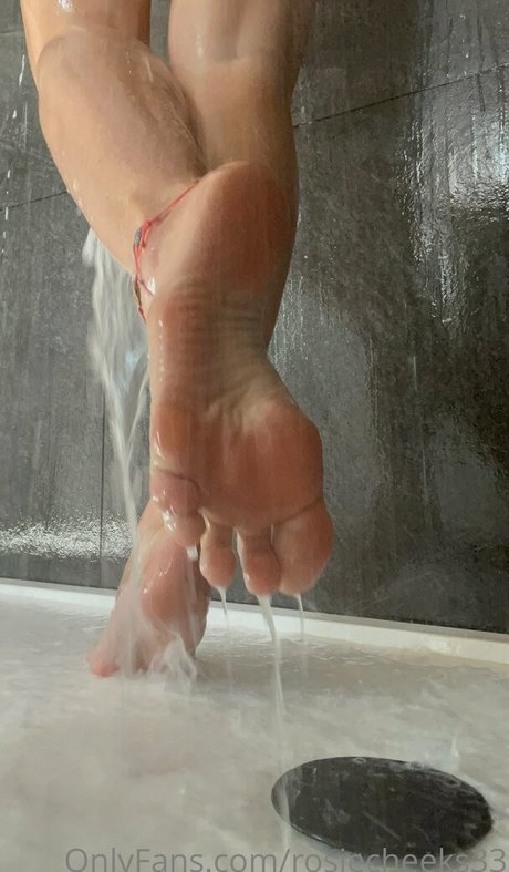 rosiecheeks33 hot pornstar photo