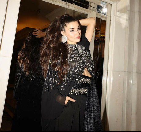 Hande Ercel pornstar hd pic
