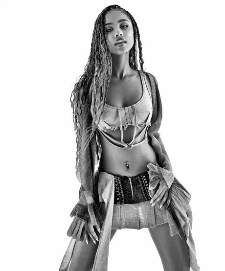 Tyla pretty model galleries