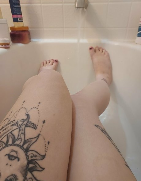 eeeveeekitten exclusive actress images