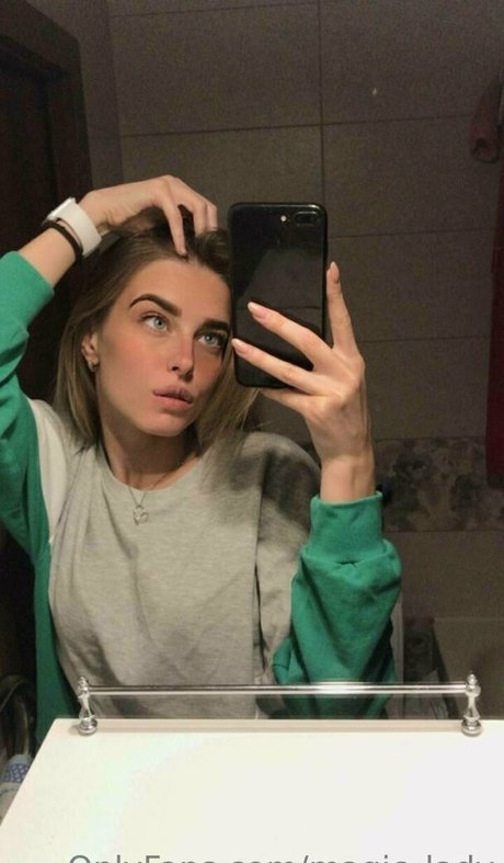 Magic Lady star exclusive gallery