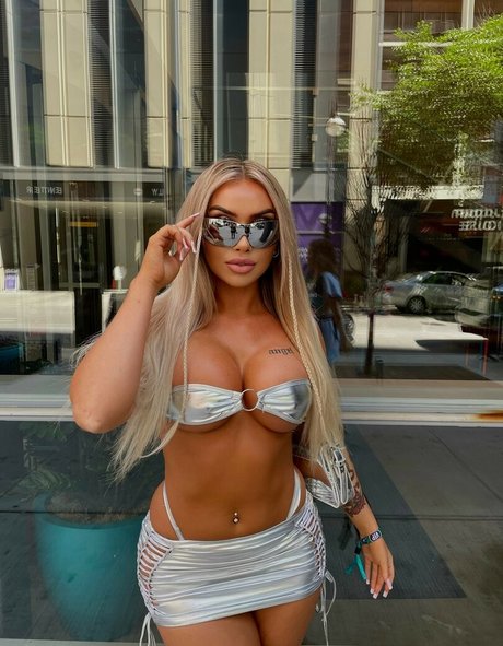 Heaven Brat pornstar xxx pic