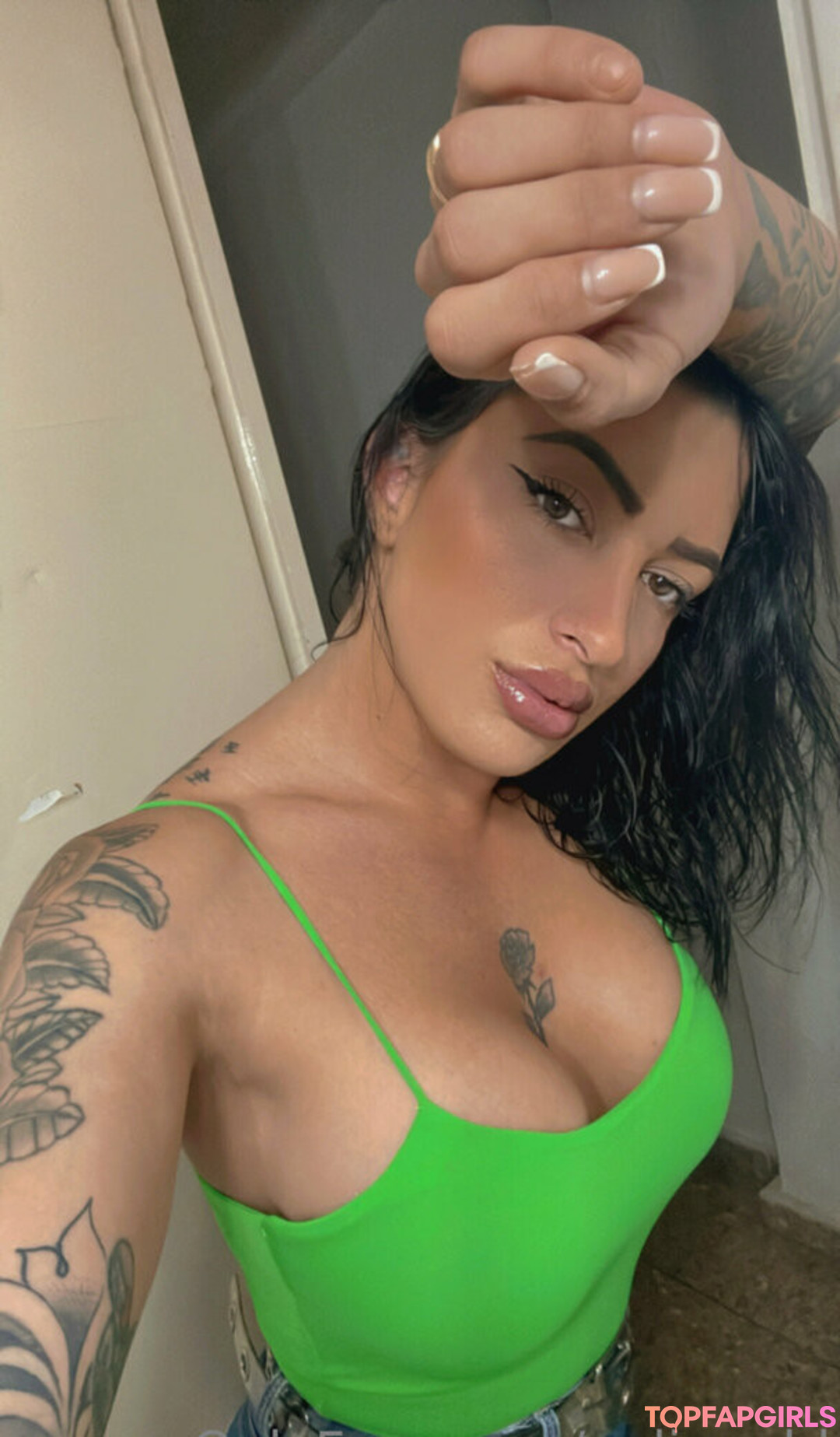 neliagold star exclusive picture