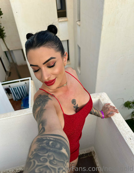 neliagold erotic actress pictures