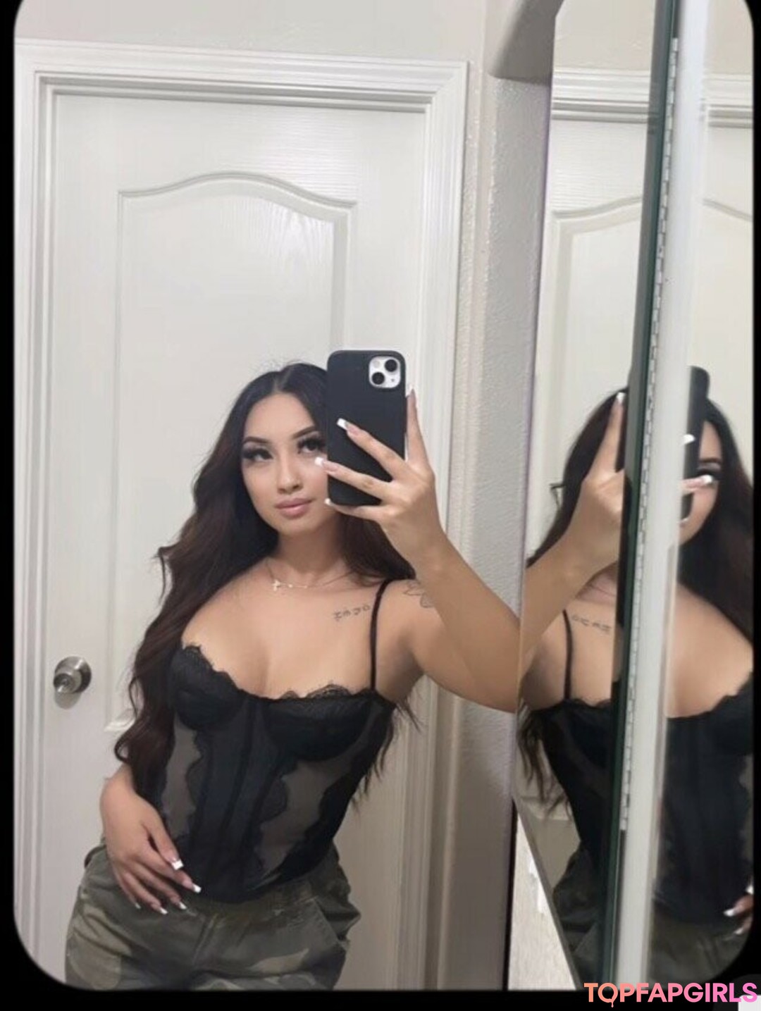 Mlvareezy sexy model photo
