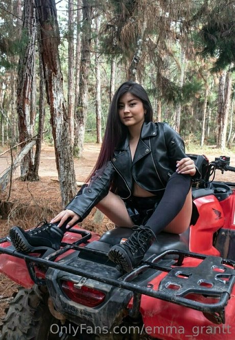 emma grantt model hot photos