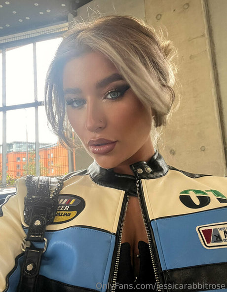 jessicarabbitrose exclusive model pictures