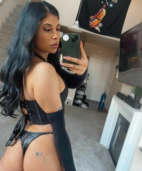 Mixinghenny erotic actress img