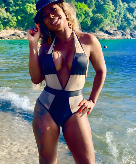 Adelia Soares top profile image