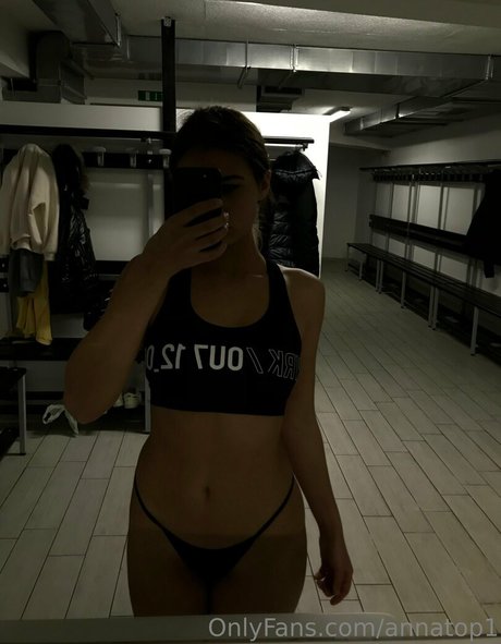 naked yoga onlyfans sex photos