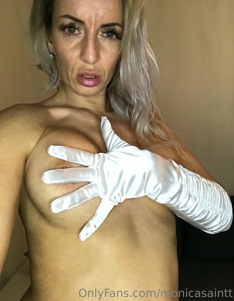 monicasaintt model naked gallery