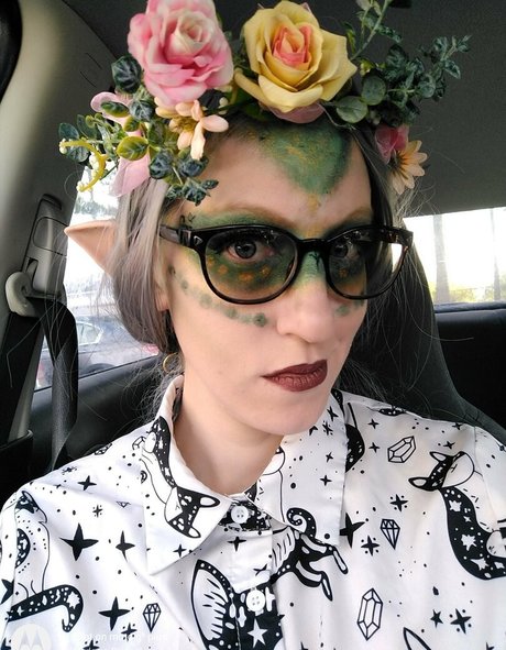 madamedragnir pornographic model archive