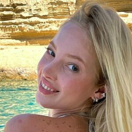 shamelessrabbit naked model galleries