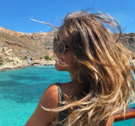 Shabel free model photo