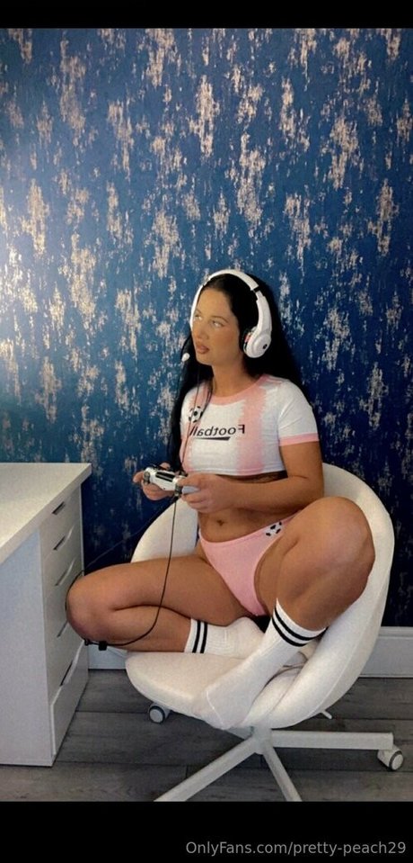 pretty peach29 adult star image