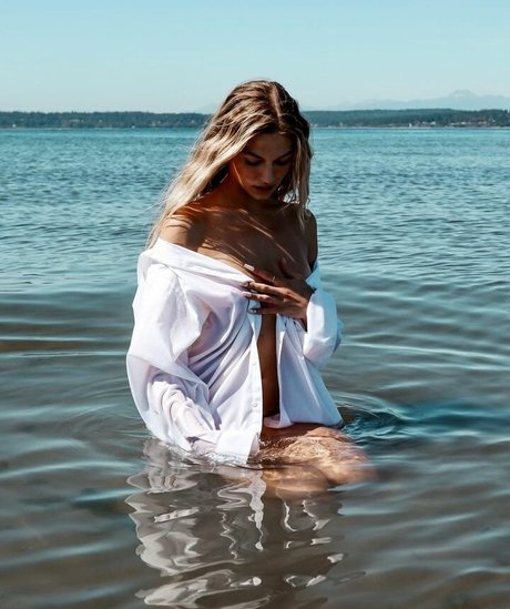 Julia Miller sexy star img