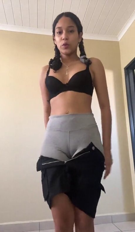 Momofebs model best photo