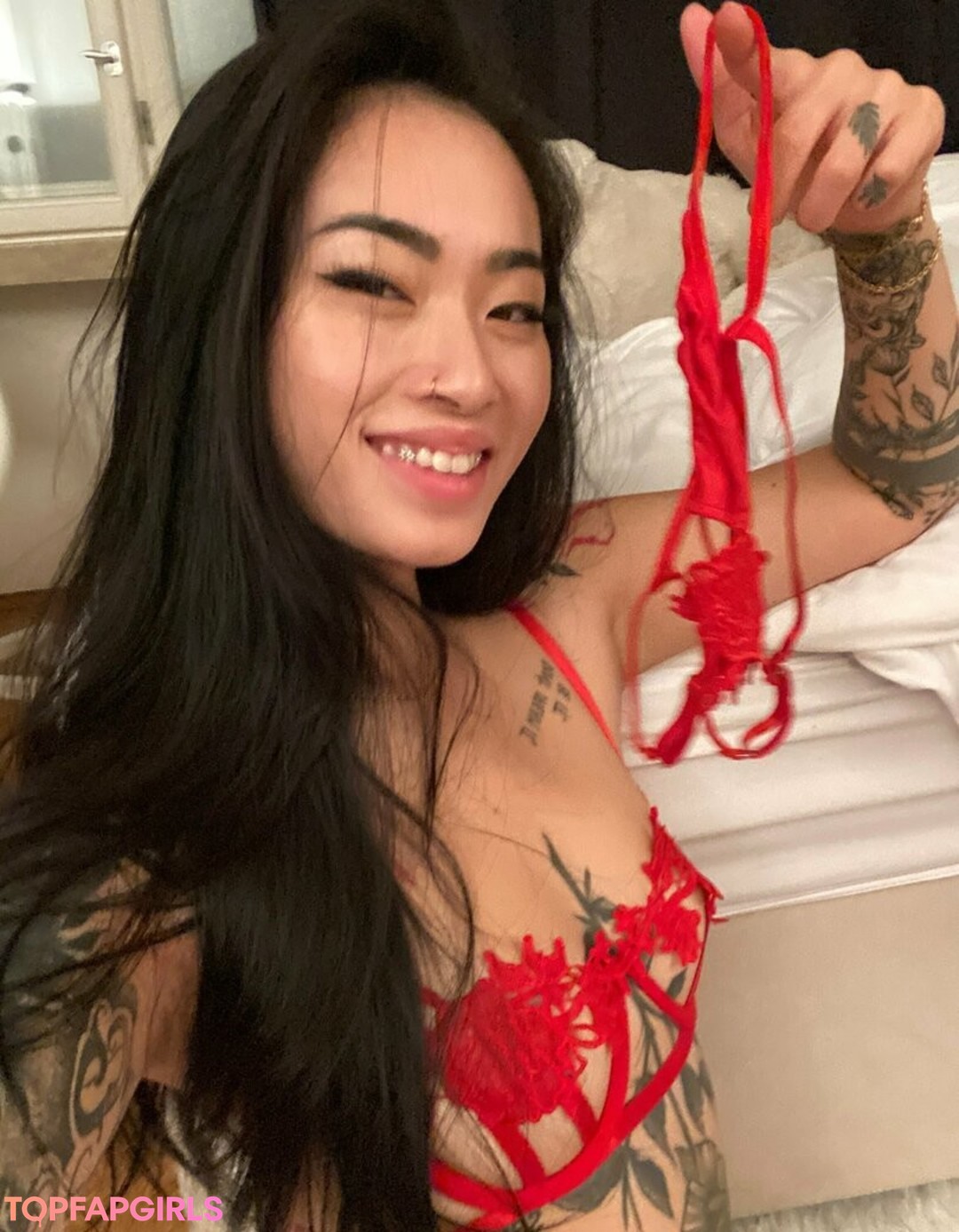 black onlyfans nude picture