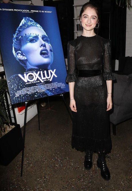 Raffey Cassidy pornographic star pictures