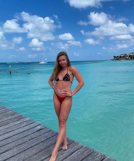 Emilia McCarthy sex pornstar pictures