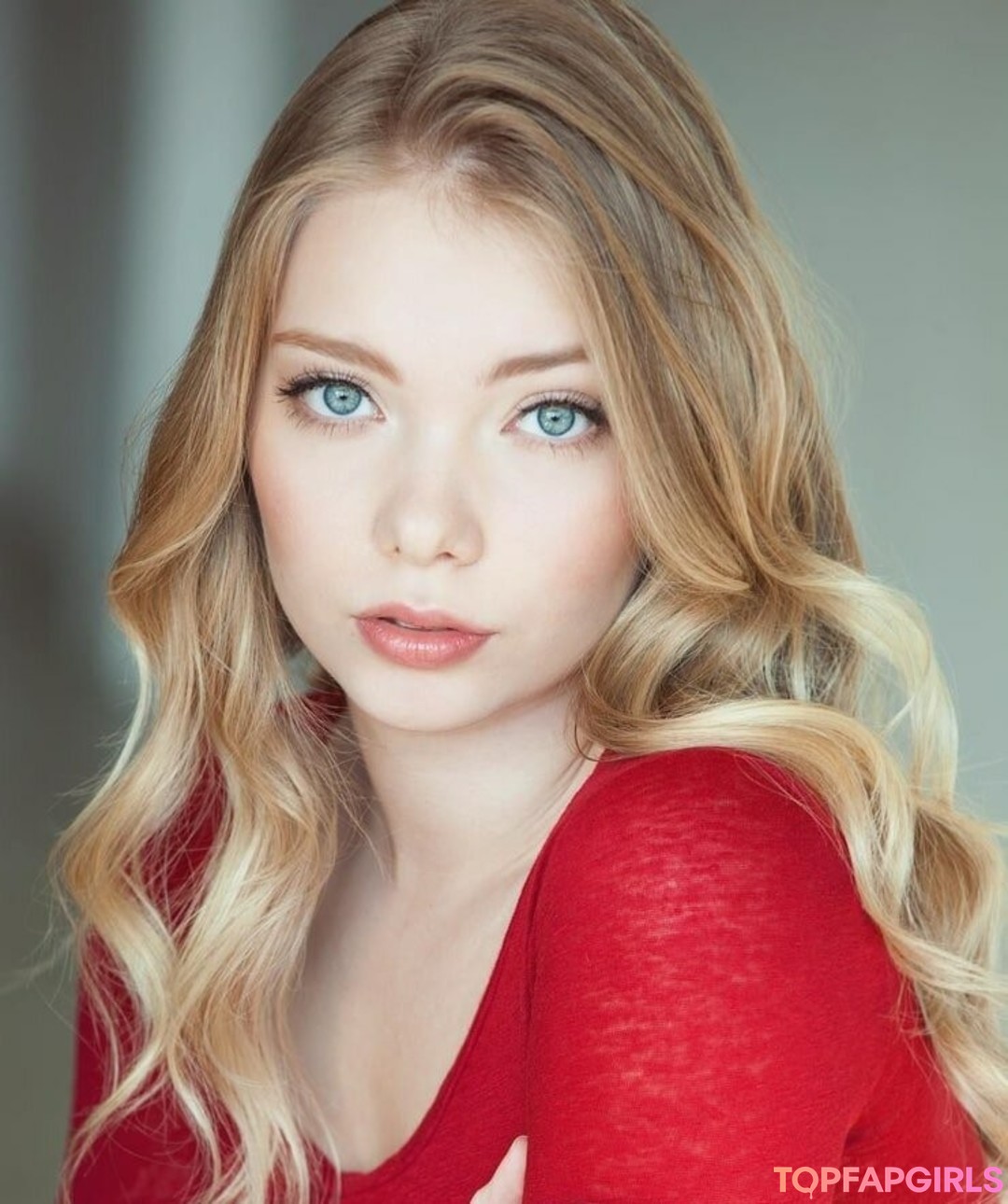 Emilia McCarthy model sex pics