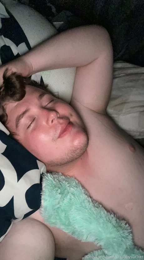 chubbysucker pornographic model image