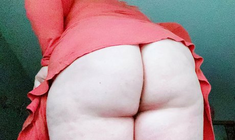 chubbymilkymommy pornstar naked photo