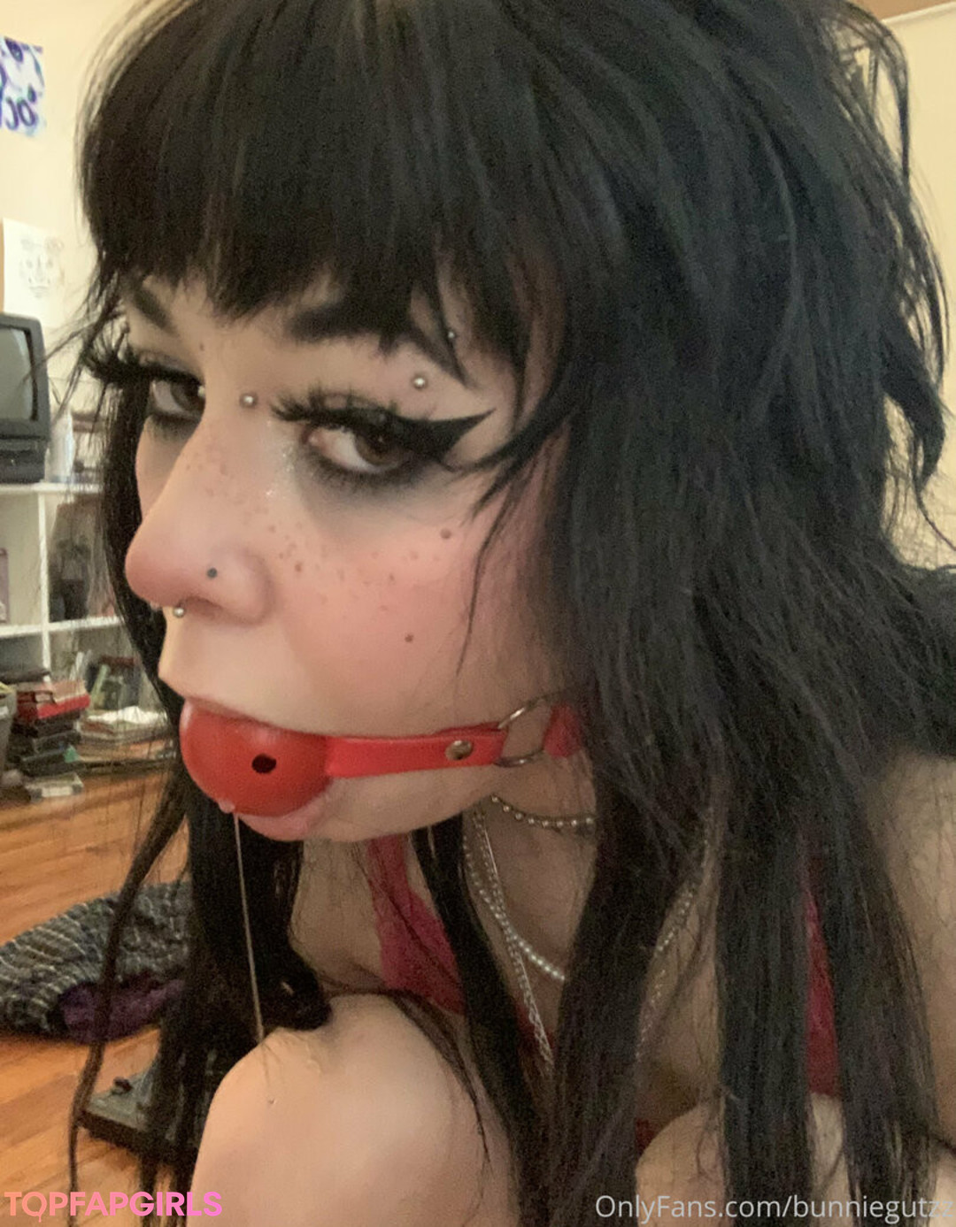 bunniegutzz star exclusive photos