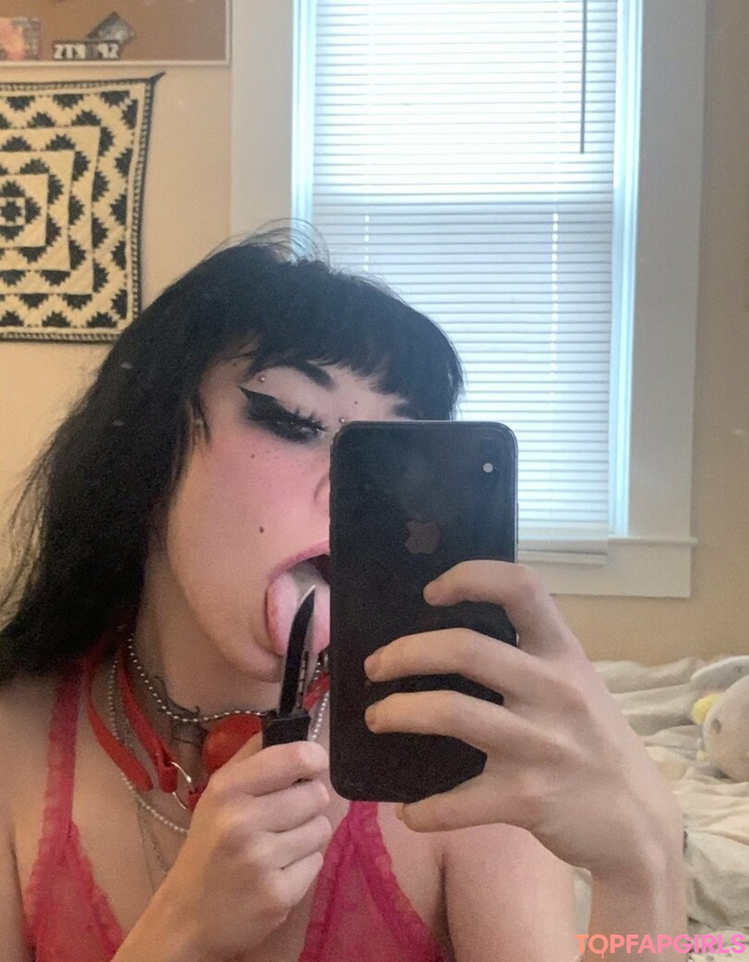 bunniegutzz nude actress picture