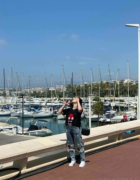 kiki need you inside nice model gallery