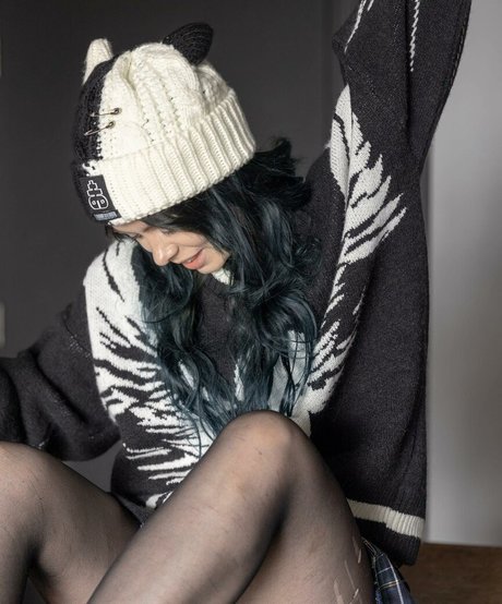 Moo Smith pretty model images