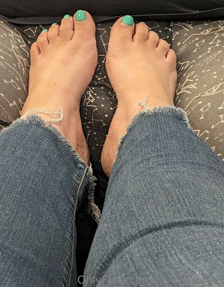 lilymariefeet beautiful model pics