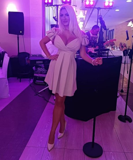 Tea Stosevska exclusive model galleries