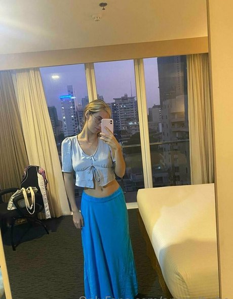 Babegirl5678 erotic actress pic