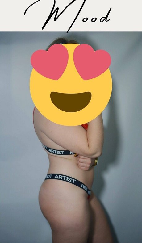 naughty us sexy model image