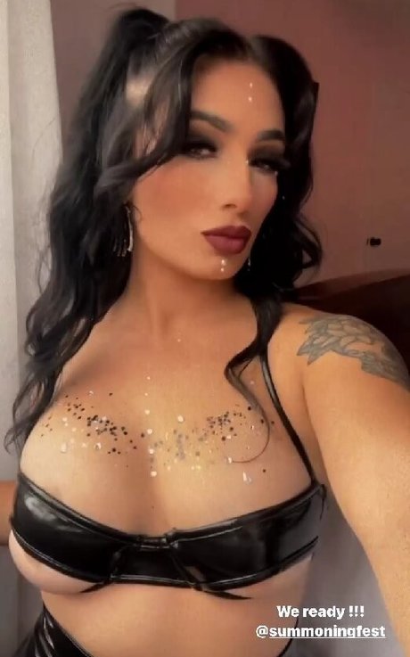 Captainallissa model sex galleries