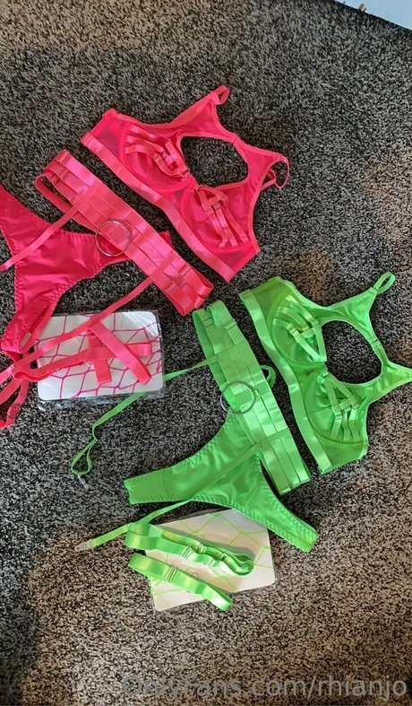 italian milf onlyfans hot gallery