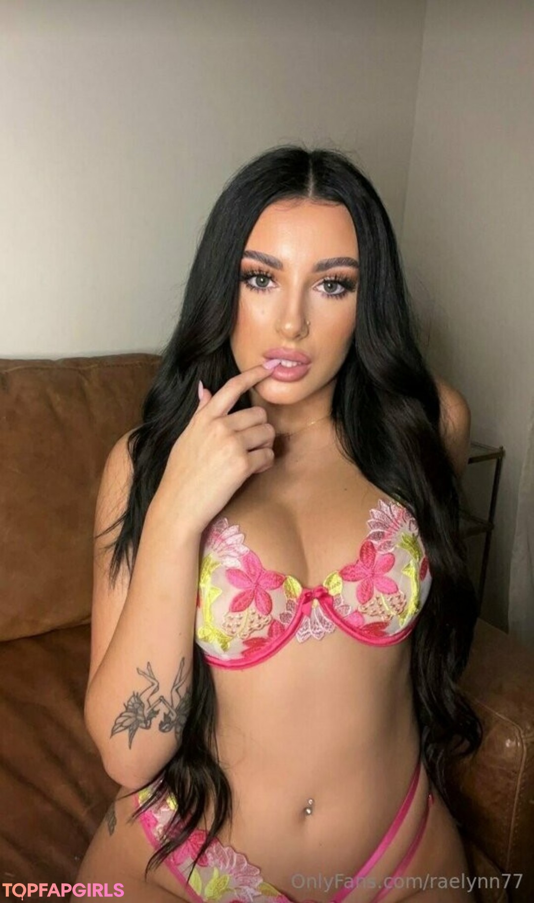 raelynn77 hd pornstar img