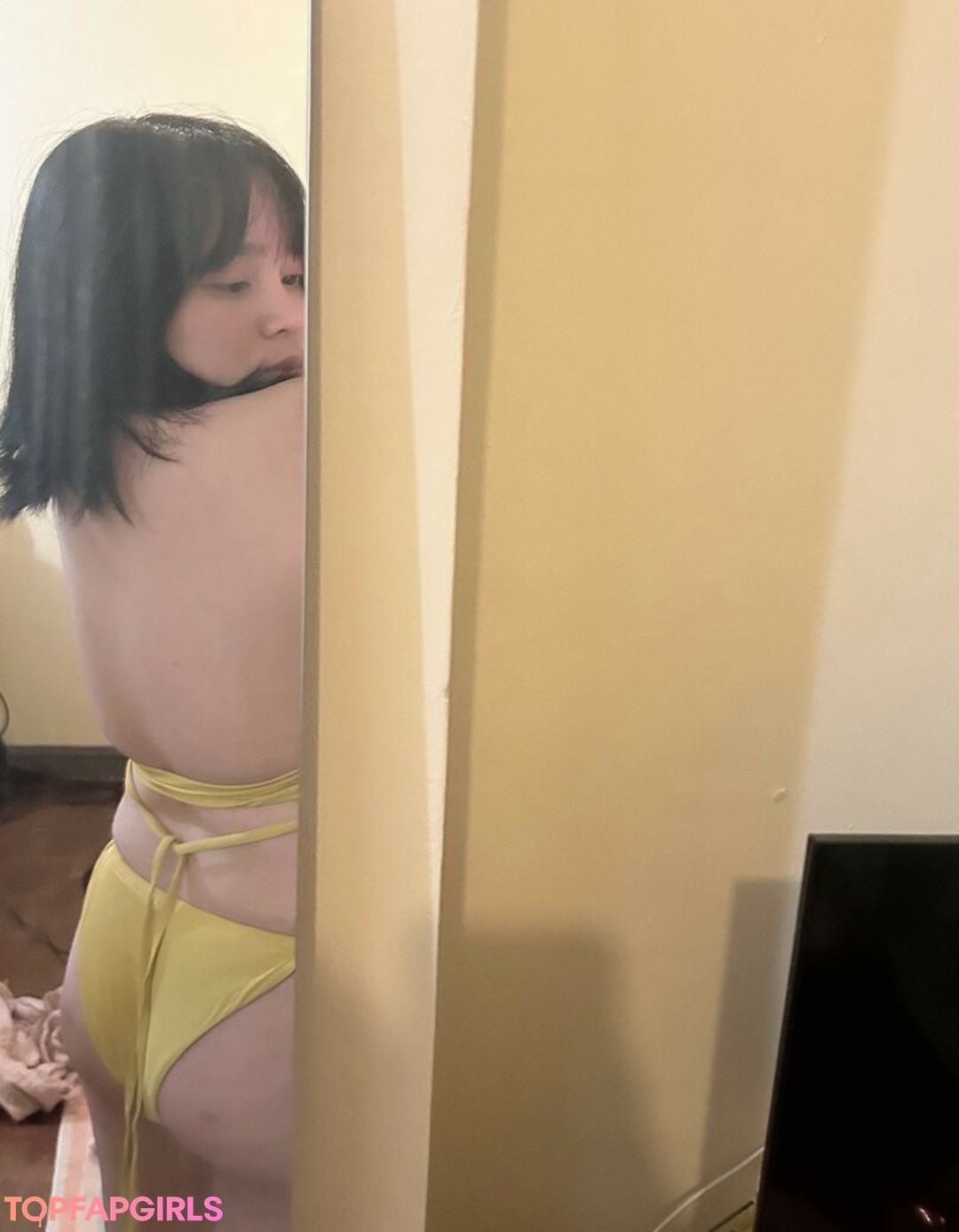 Nyarmiii sexy actress pic