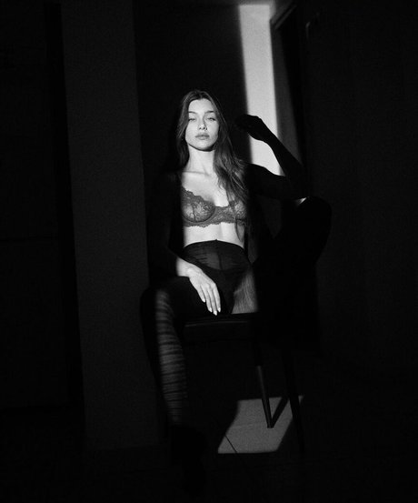 Milana Vino perfect actress photos