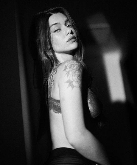 Milana Vino beautiful star gallery