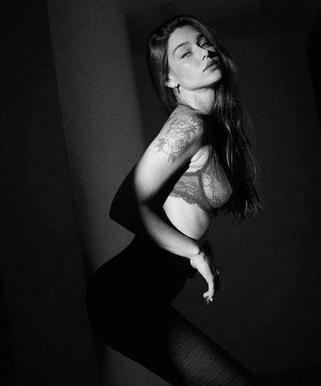 Milana Vino star best picture